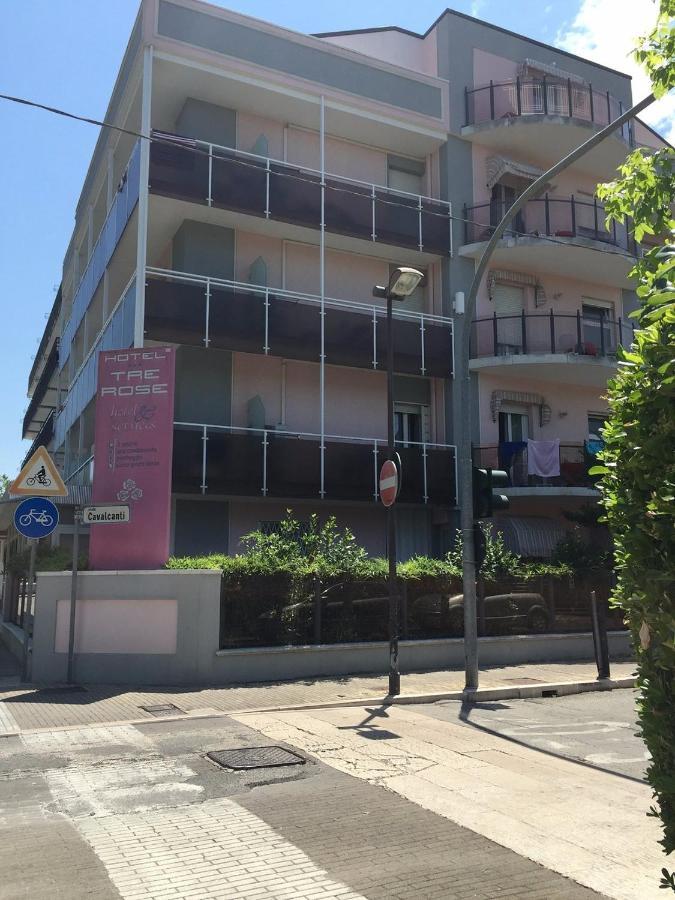 Tre Rose 3*Riccione公司